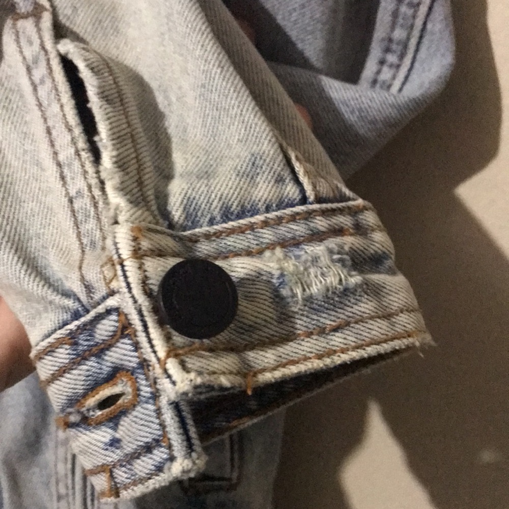 Blank NYC Destruct Denim Jacket NEW - Picture 10 of 12